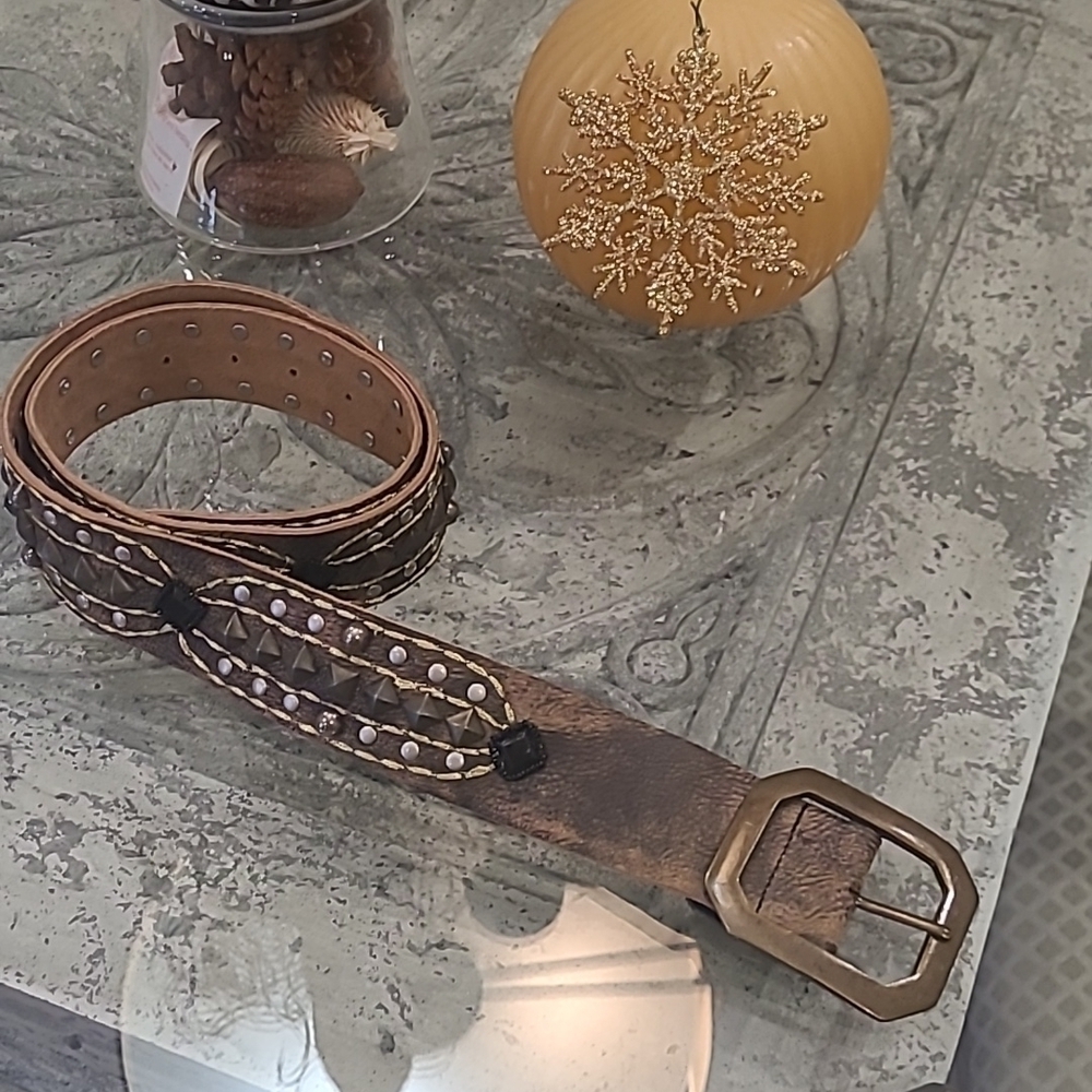 Betsey JOHNSTON BEADED STUDDED WIDE BROWN LEATHER NEW BELT MEDIUM